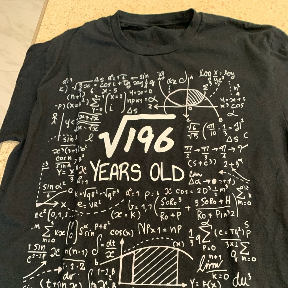 🩵14 years old. SIZE MEDIUM